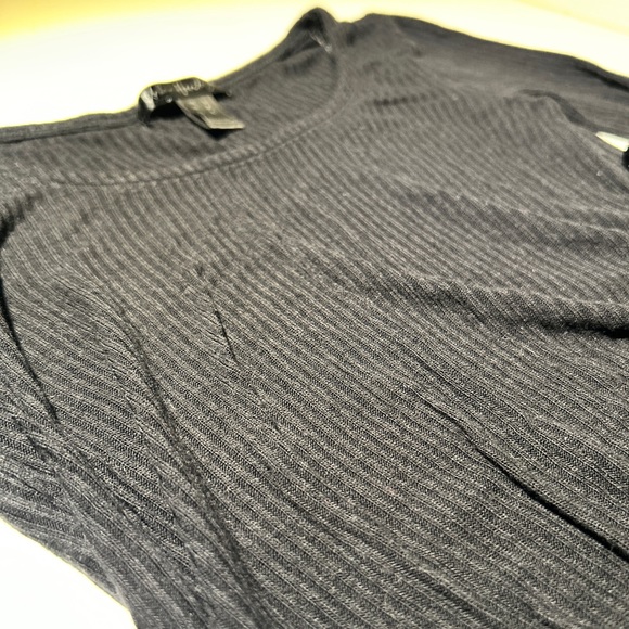 BASIC BLACK LONG SLEEVE CROP TOP - Picture 3 of 4
